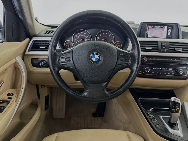 Used 2016 BMW 320i Sedan w/ Driver Assistance Package RWD image 14
