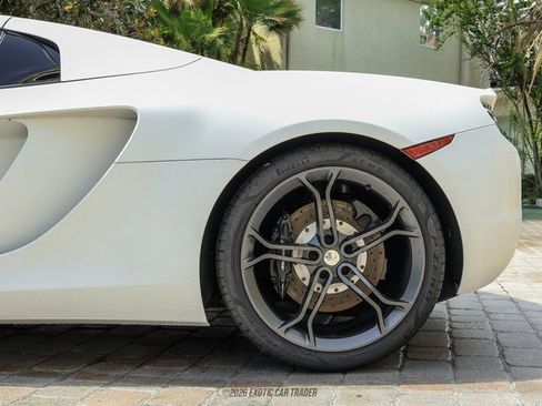 Used 2014 McLaren MP4-12C Spider RWD image 62