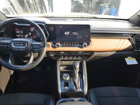 Used 2024 GMC Canyon AT4 image 13