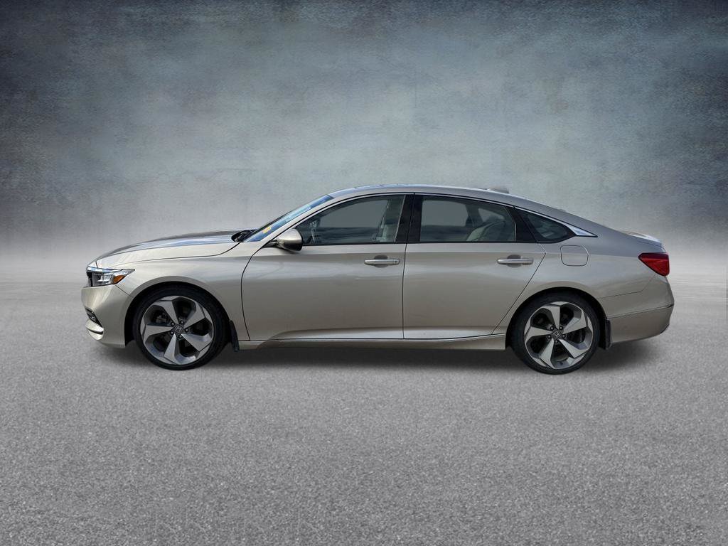 Used 2018 Honda Accord Touring image 3
