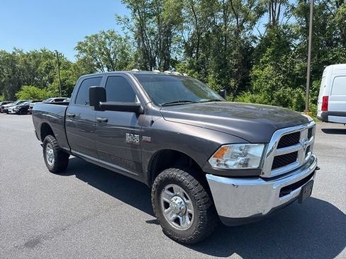 Used 2018 RAM 2500 Tradesman w/ Chrome Appearance Group AWD/4WD image 10