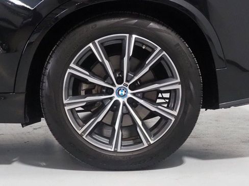 Used 2023 BMW X5 xDrive45e w/ Executive Package AWD/4WD image 60