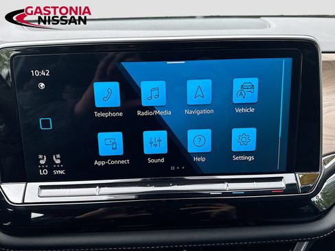 Used 2024 Volkswagen Atlas SE FWD image 17