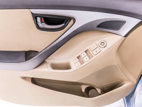 Used 2012 Hyundai Elantra Limited w/ Technology Pkg 5 FWD image 24