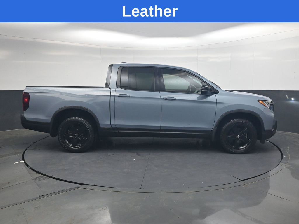 Used 2023 Honda Ridgeline Black Edition image 3