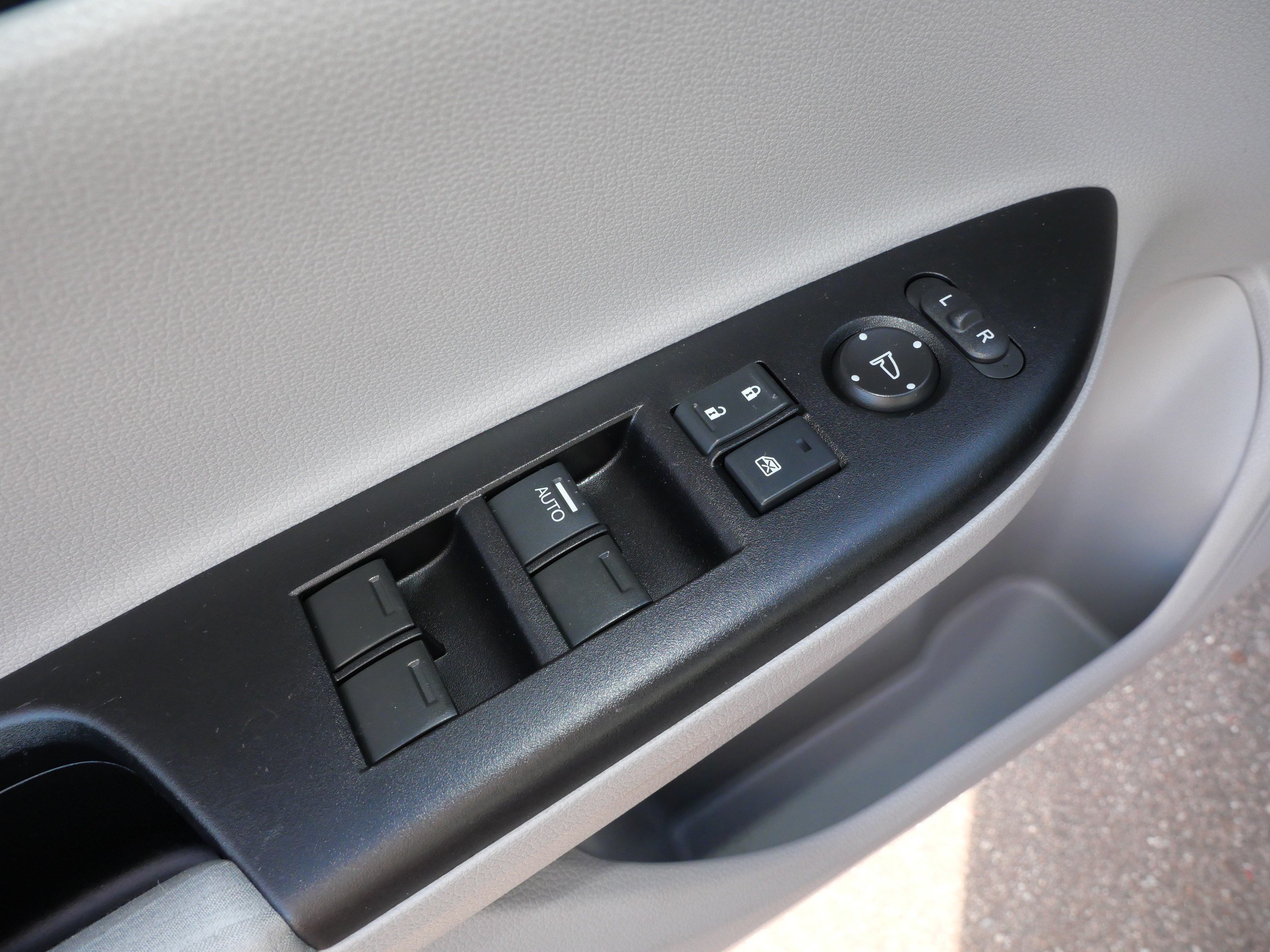 Used 2016 Honda Accord LX image 19