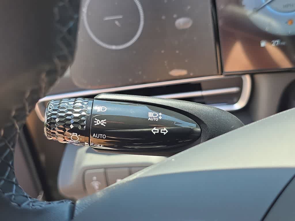 New 2026 Hyundai Elantra Limited FWD image 28