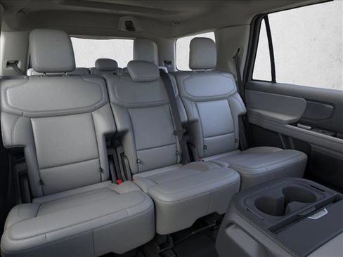 New 2026 Ford Expedition Active image 11