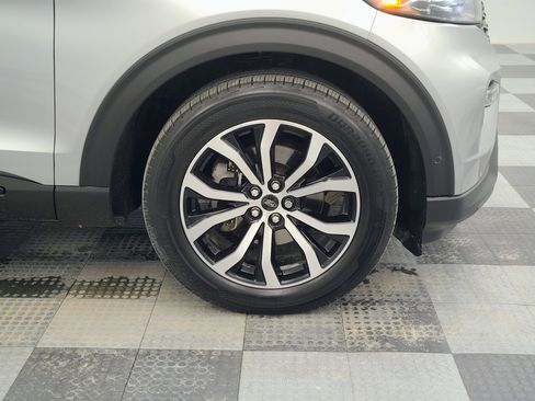 Used 2020 Ford Explorer ST image 13