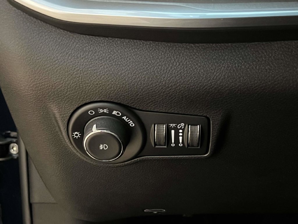 Used 2026 Jeep Compass Limited AWD/4WD image 24