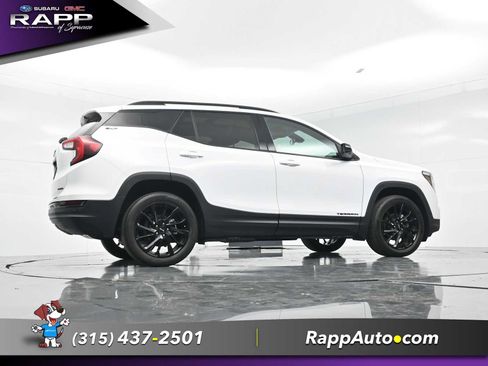 Used 2023 GMC Terrain SLT w/ Tech Package AWD/4WD image 29