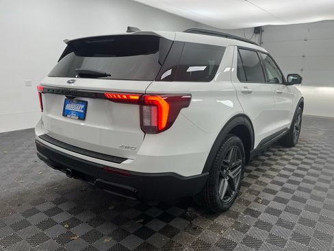 New 2026 Ford Explorer ST-Line w/ ST-Line Street Pack AWD/4WD image 10