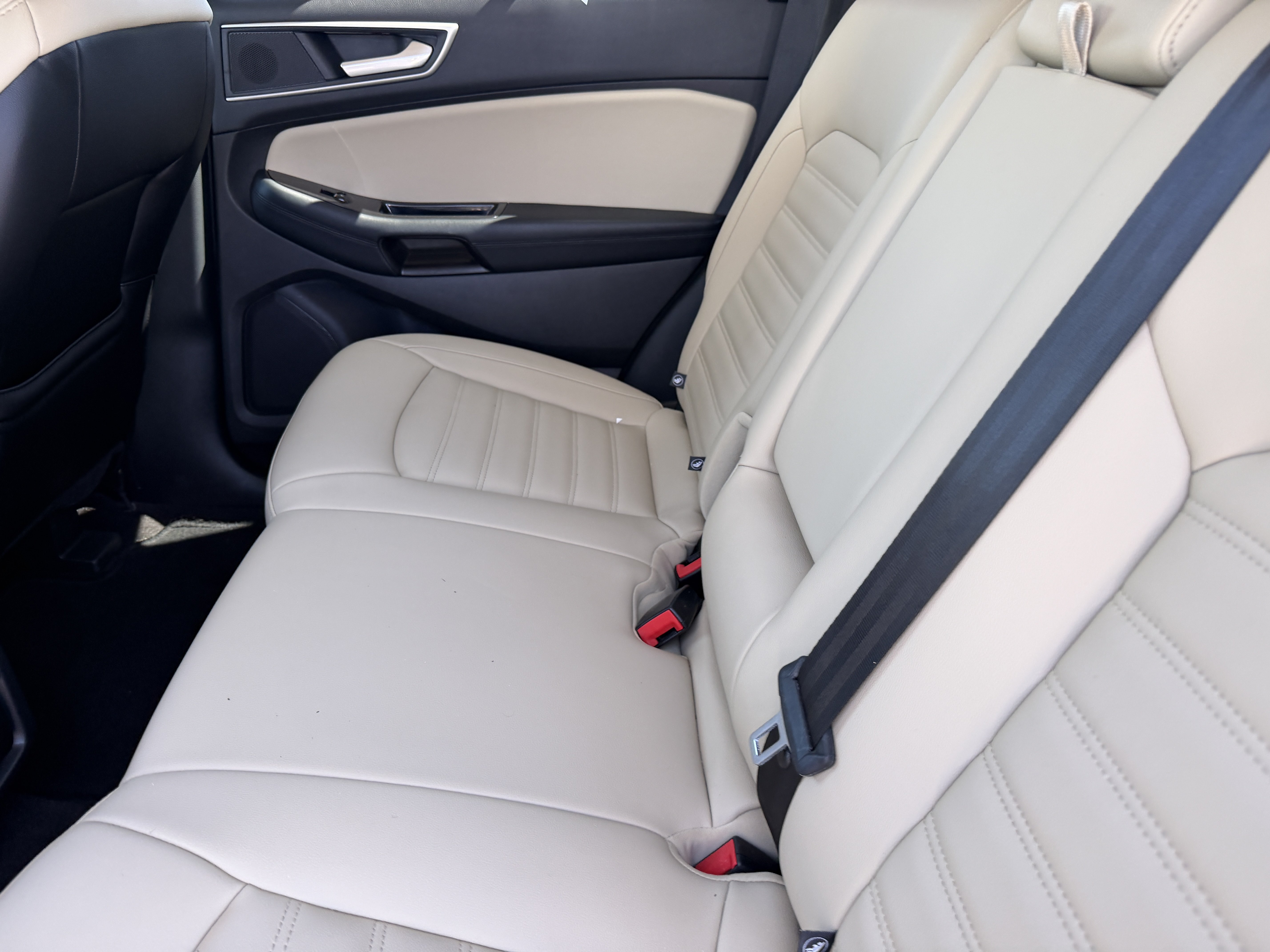 Used 2020 Ford Edge SEL w/ Convenience Package FWD image 16