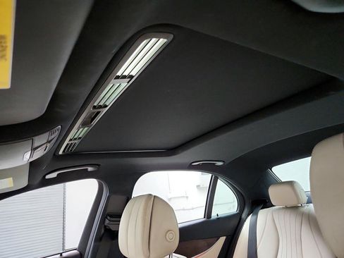Used 2017 Mercedes-Benz E 300 4MATIC image 15