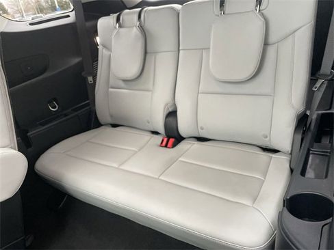 Used 2025 Ford Explorer Platinum w/ LUX Leather Package image 24