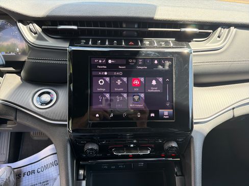 Certified 2025 Jeep Grand Cherokee Laredo X w/ Luxury Tech Group I AWD/4WD image 33