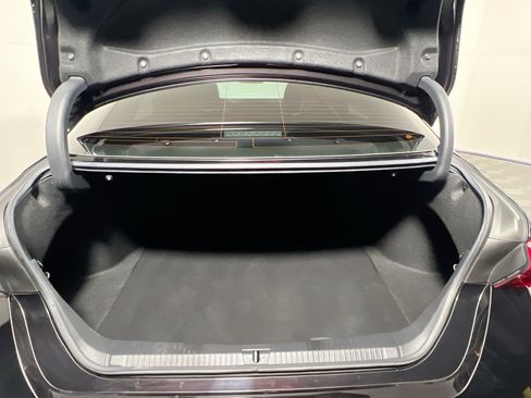 Used 2019 Toyota Avalon Limited image 33