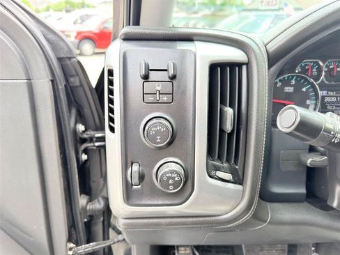 Used 2018 GMC Sierra 1500 SLT AWD/4WD image 9