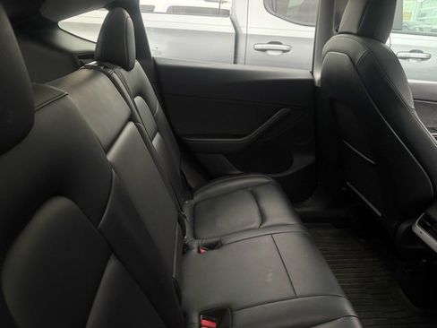 Used 2021 Tesla Model Y Long Range image 6