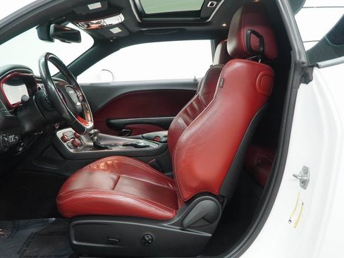 Used 2019 Dodge Challenger SRT Hellcat Redeye image 39