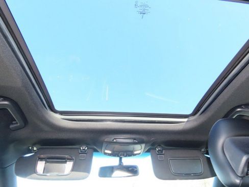 Used 2018 Lincoln MKX Reserve image 21