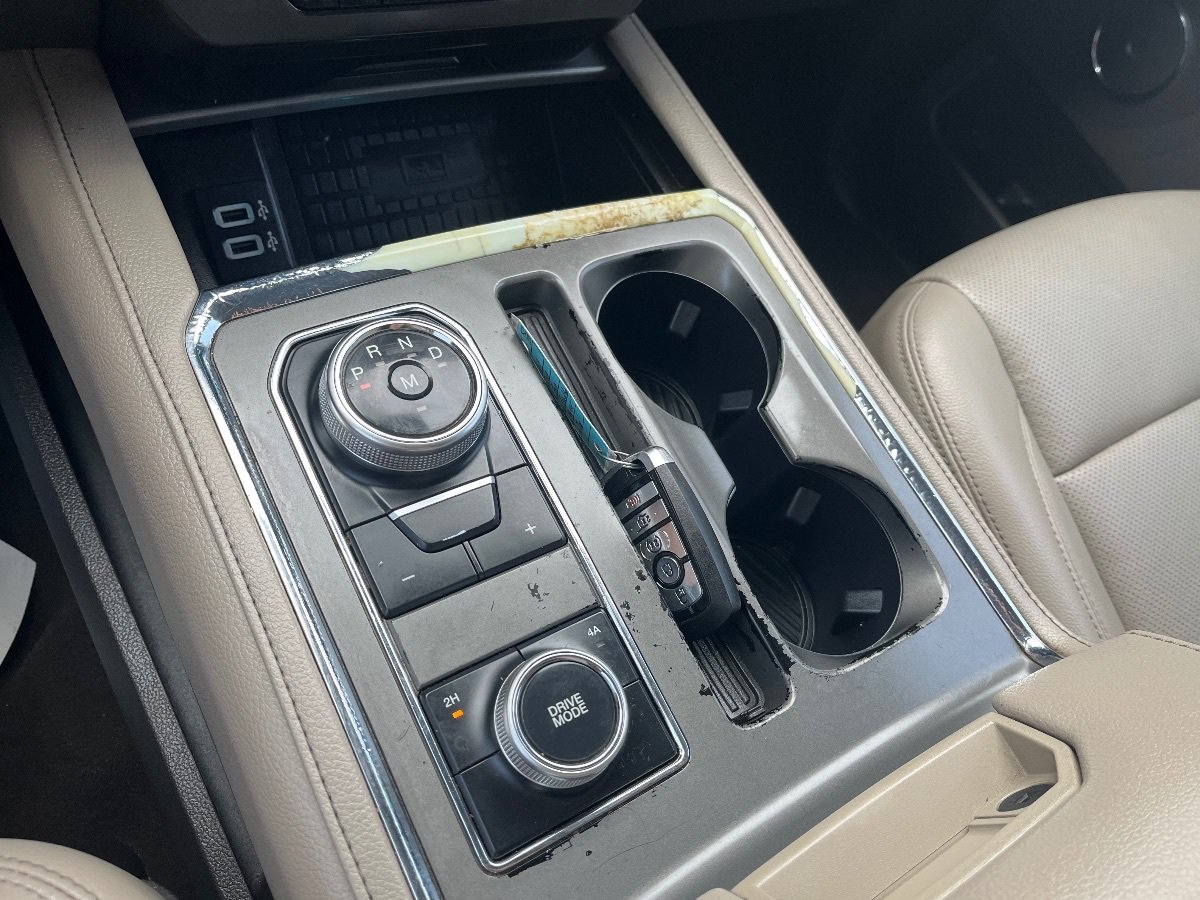 Used 2019 Ford Expedition Max XLT w/ Equipment Group 202A AWD/4WD image 17