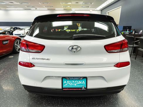 Used 2018 Hyundai Elantra GT FWD image 7