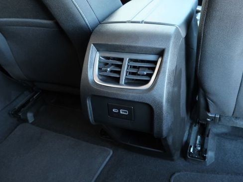 Used 2025 Chevrolet Blazer LT image 29