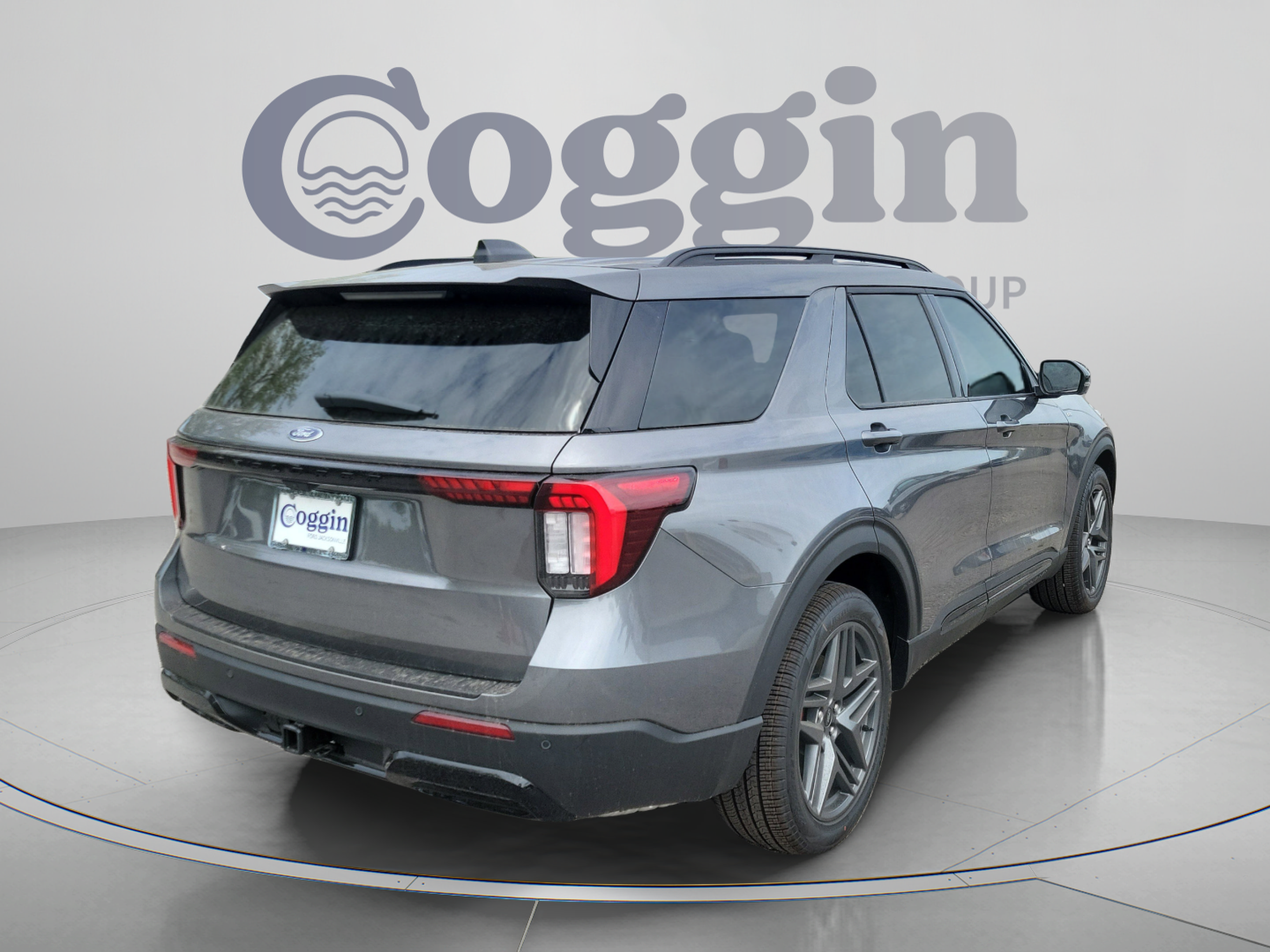 New 2026 Ford Explorer ST-Line w/ ST-Line Street Pack RWD image 3