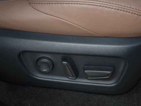 Certified 2025 Toyota 4Runner Limited image 16