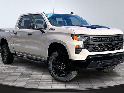 New 2026 Chevrolet Silverado 1500 Custom Trail Boss w/ Dark Appearance Package image 2