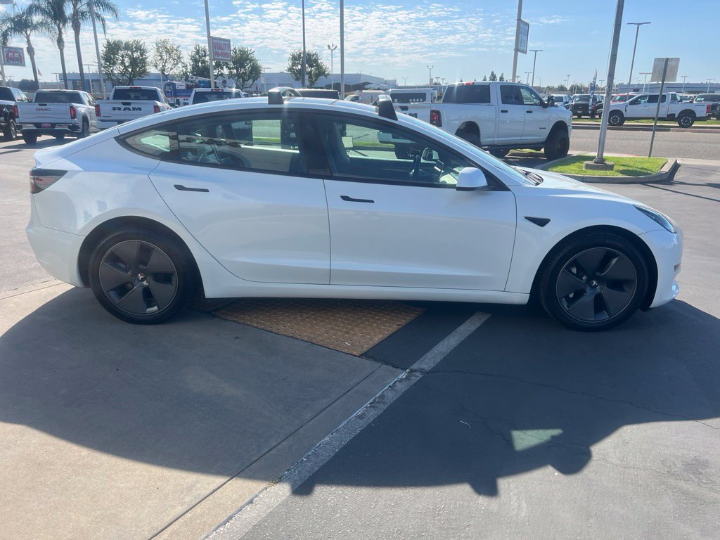 Used 2023 Tesla Model 3 Standard Range RWD image 9