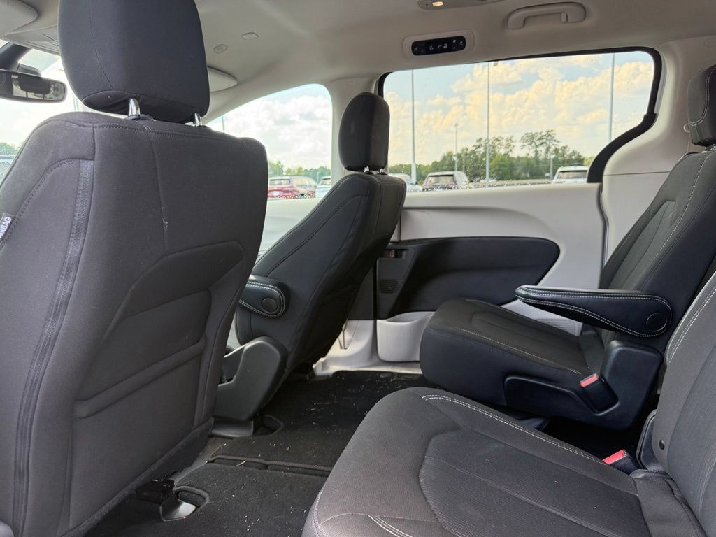Used 2023 Chrysler Voyager LX FWD image 24