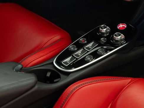 Used 2023 McLaren GT RWD image 29