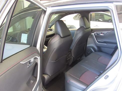 Certified 2025 Toyota RAV4 XSE AWD/4WD image 15