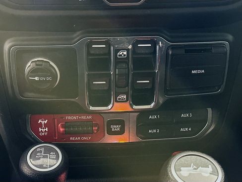 Used 2023 Jeep Wrangler Unlimited Rubicon 4xe w/ Steel Bumper Group image 25