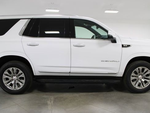 Used 2024 GMC Yukon Denali image 11