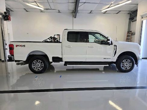 Used 2023 Ford F250 Lariat w/ FX4 Off-Road Package AWD/4WD image 9