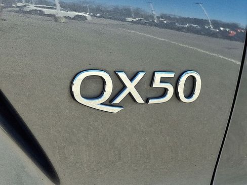 Used 2023 INFINITI QX50 Luxe image 30