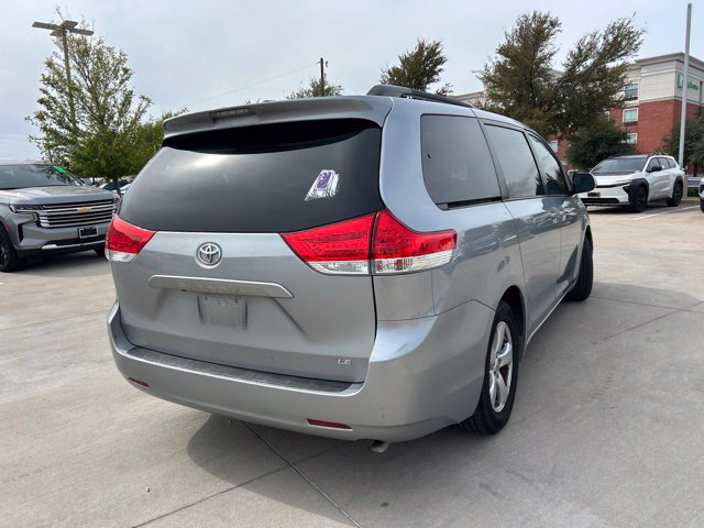 Used 2013 Toyota Sienna LE FWD image 4