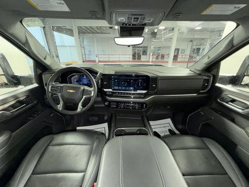 Used 2025 Chevrolet Silverado 3500 LTZ w/ LTZ Plus Package image 23