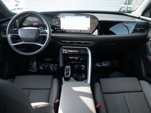 New 2025 Audi Q5 Premium Plus image 8
