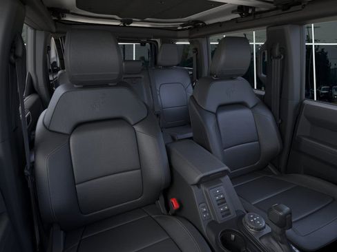 New 2025 Ford Bronco Badlands image 10