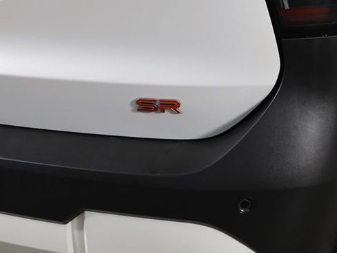 Used 2025 Nissan Kicks SR FWD image 39