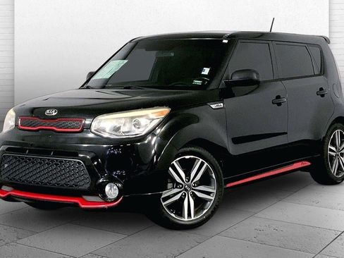 Used 2015 Kia Soul + FWD image 12