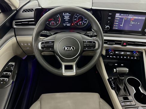 Used 2021 Kia K5 LXS FWD image 15