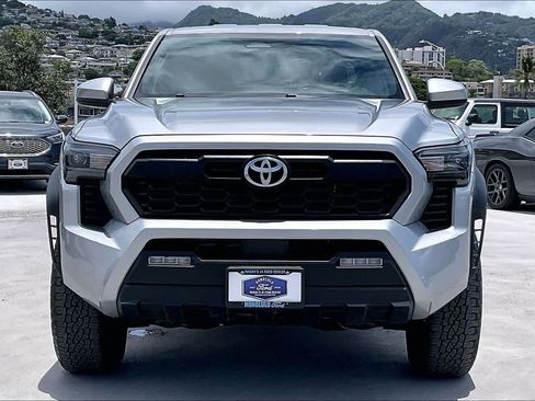 Used 2024 Toyota Tacoma TRD Off-Road AWD/4WD image 6