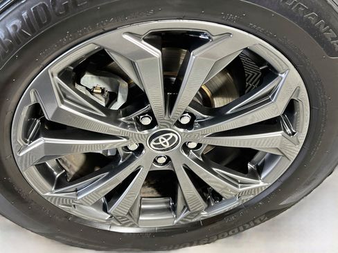 Used 2023 Toyota RAV4 XLE Premium AWD/4WD image 14