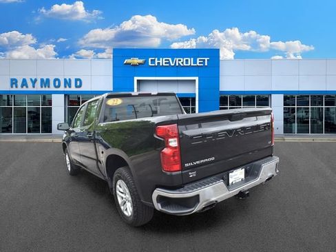 Used 2022 Chevrolet Silverado 1500 LT AWD/4WD image 5