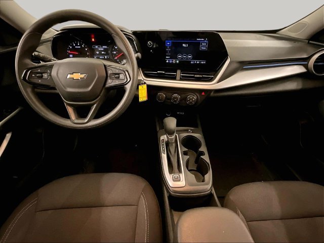 Used 2026 Chevrolet Trax LS FWD image 13